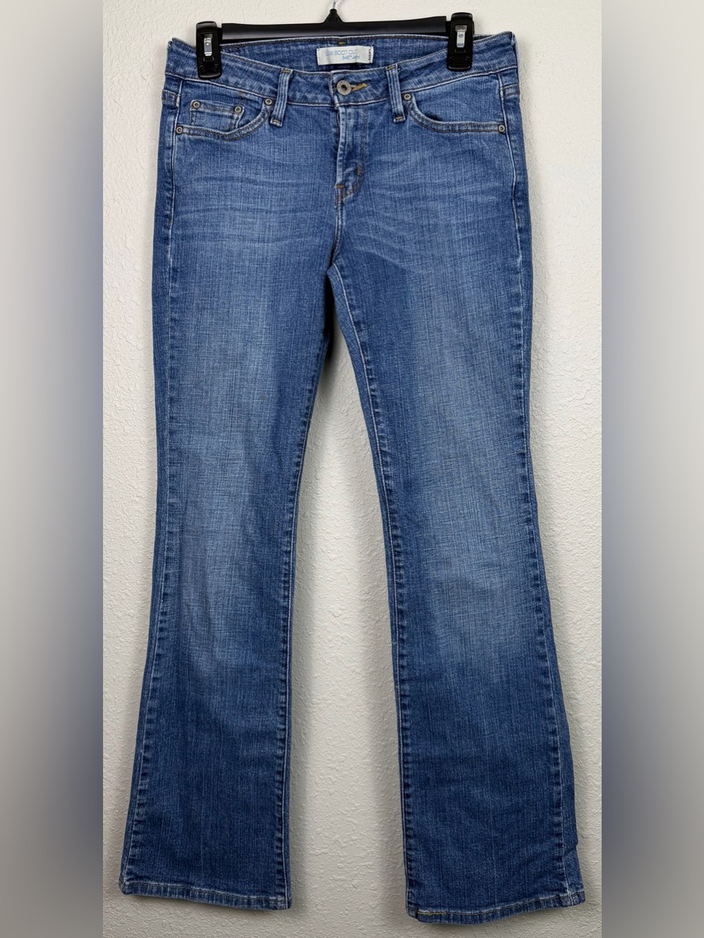 Levi’s 545 Low Boot Cut Jeans Women’s Size 4 Medium Wash Stretch Flap Pocket